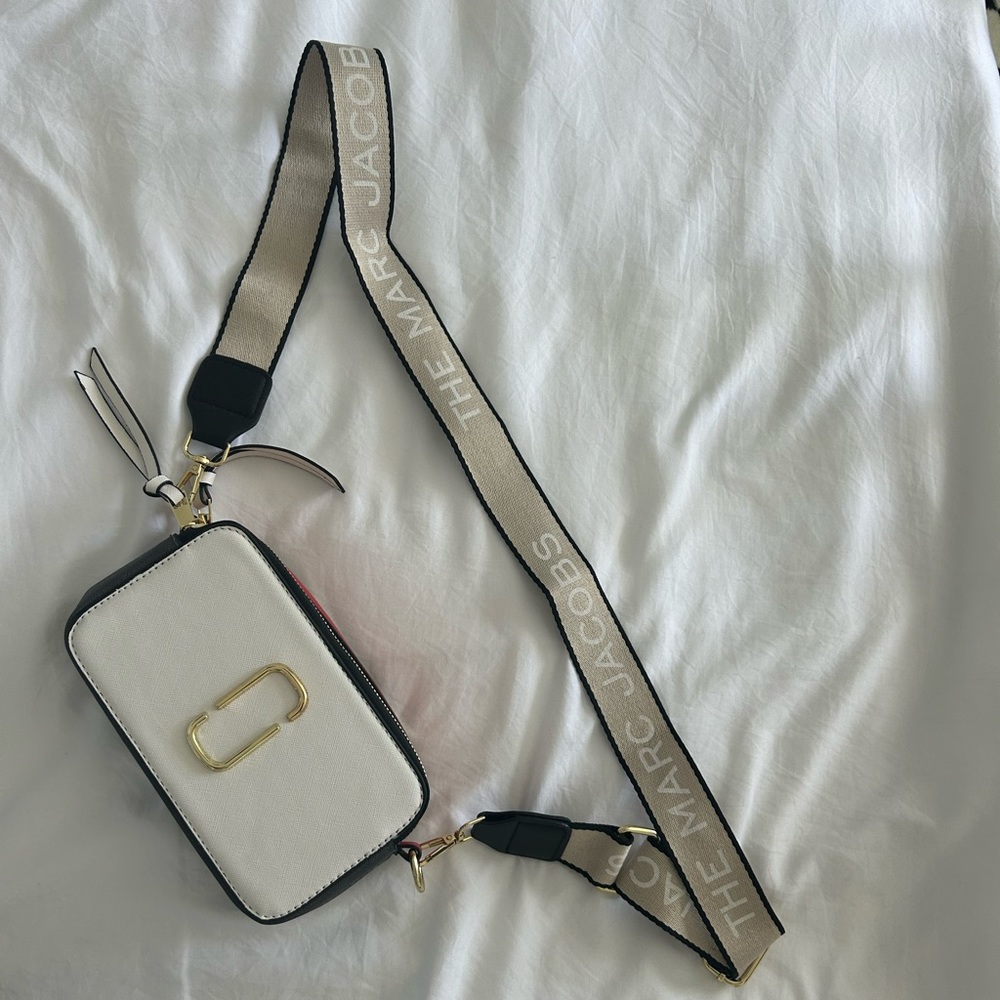 NWOT Marc Jacobs Snapshot Purse